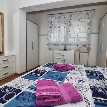 Apartments Amalia Ровин Екстериор снимка