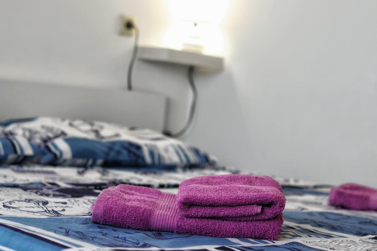 Apartments Amalia Ровин Екстериор снимка